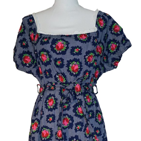 Vintage Late 1960s/Early 1970s Peasant Dress w Tie Included - Picture 6 of 9